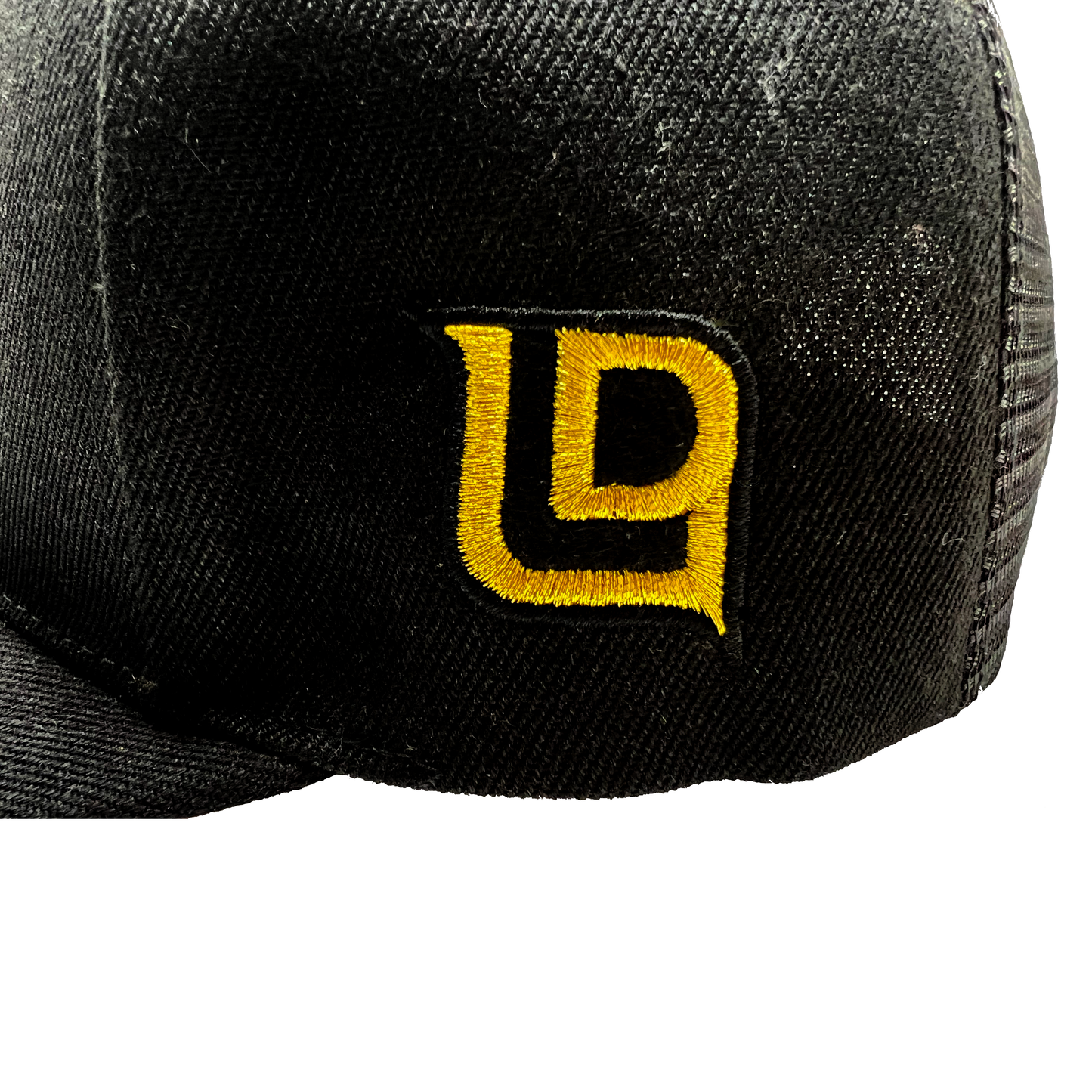 LDゴールドロゴ刺しゅうキャップ